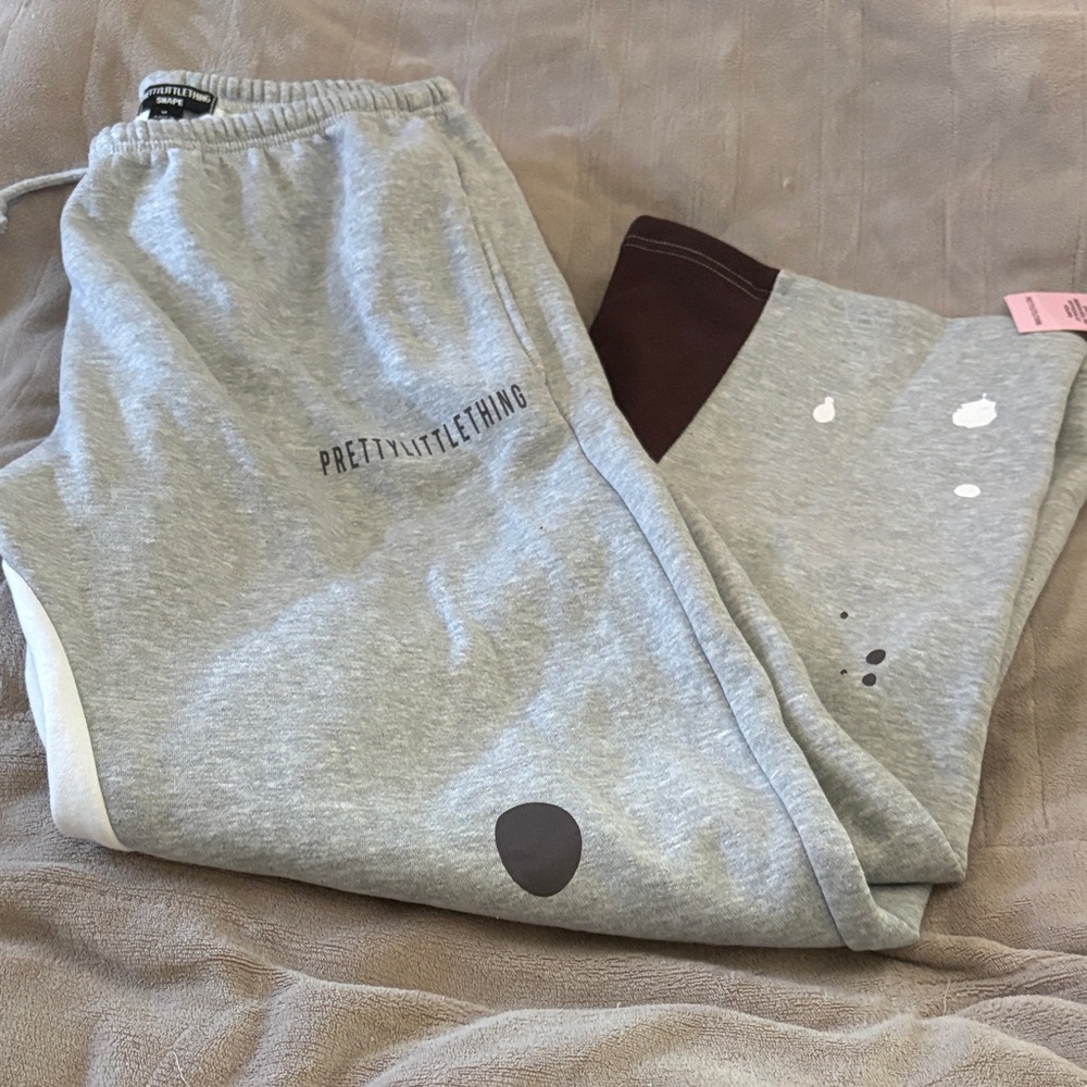 PrettyLittleThing Sweatpants